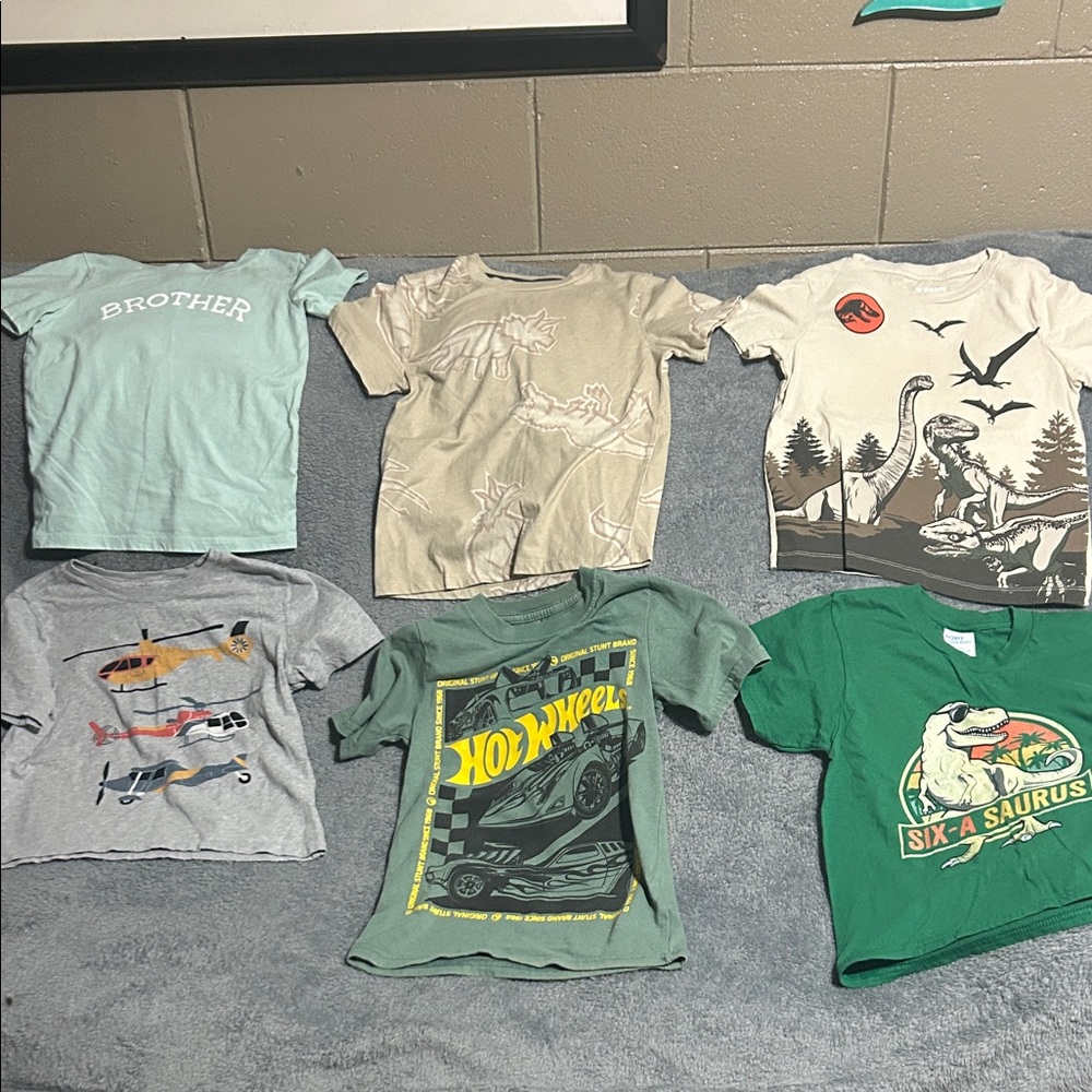 Various Brands of Boy’s Green Graphic Tee 
Lot of 6
Size 5